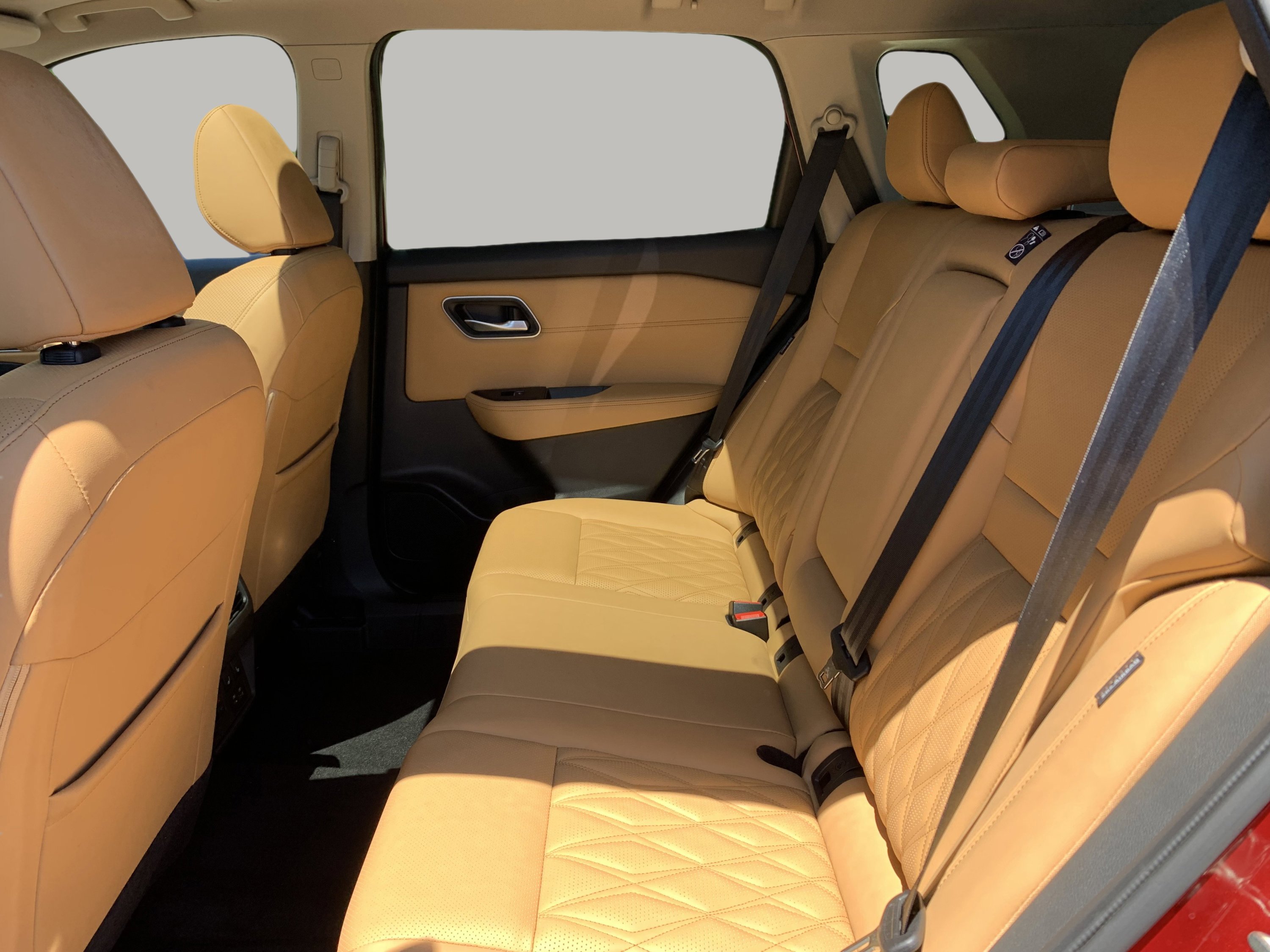 Used 2023 Nissan Rogue Platinum image 25