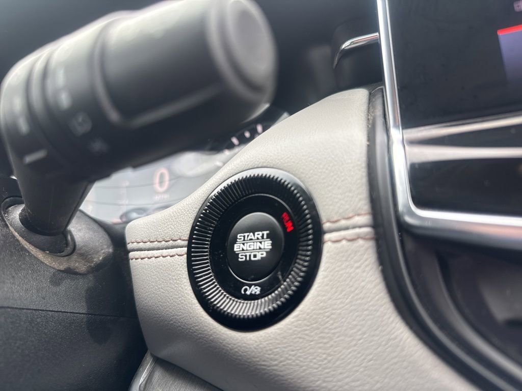 Used 2022 Jeep Compass Limited image 28