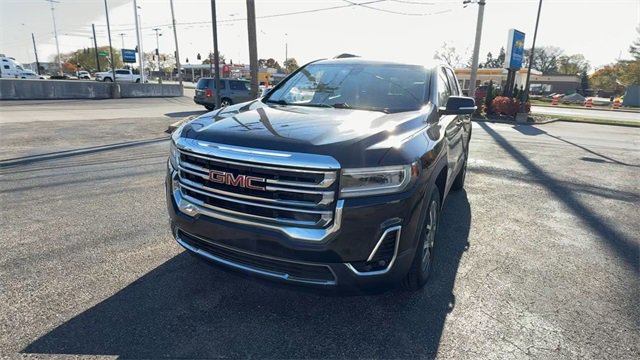Used 2023 GMC Acadia SLT image 3