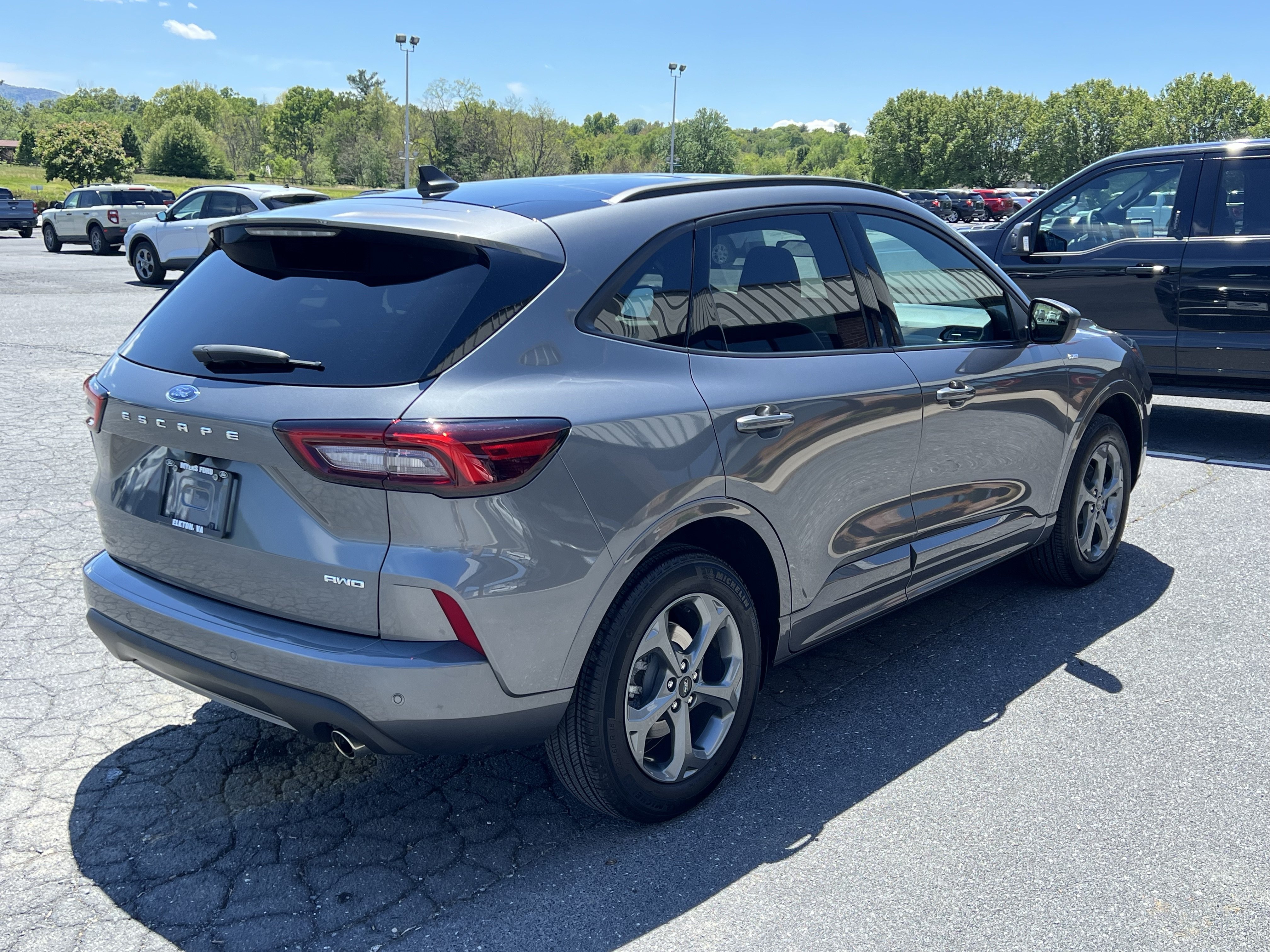 Used 2024 Ford Escape ST-Line w/ Tech Pack #1 AWD/4WD image 6