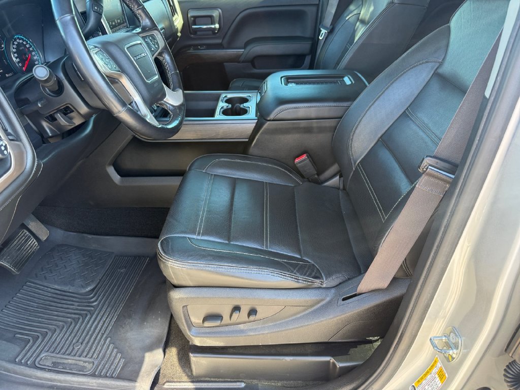 Used 2017 GMC Sierra 2500 Denali w/ Duramax Plus Package AWD/4WD image 10