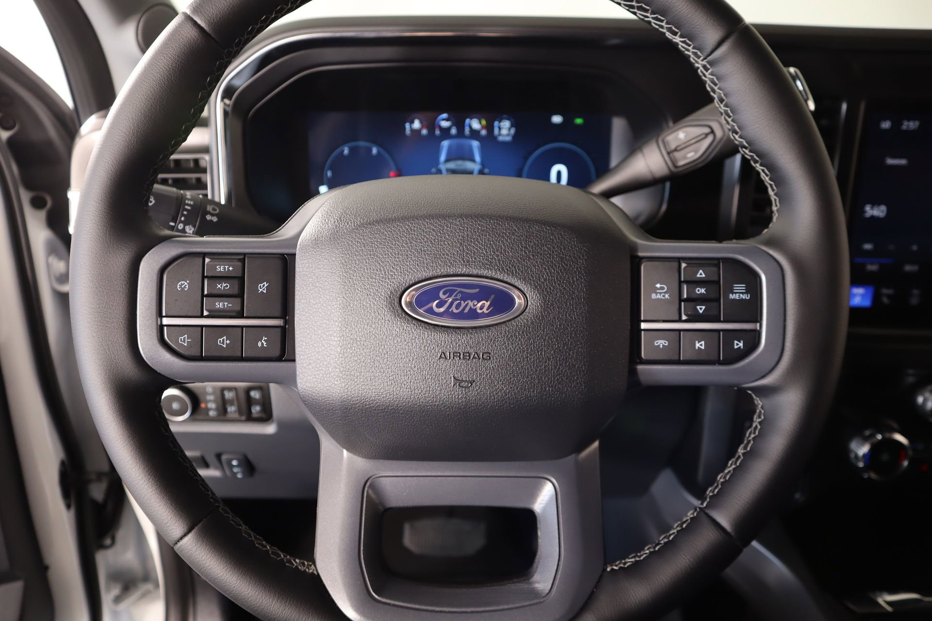 Used 2026 Ford F250 Lariat w/ Chrome Package image 3