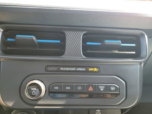 Certified 2025 Ford Maverick XLT w/ Equipment Group 302A AWD/4WD image 23
