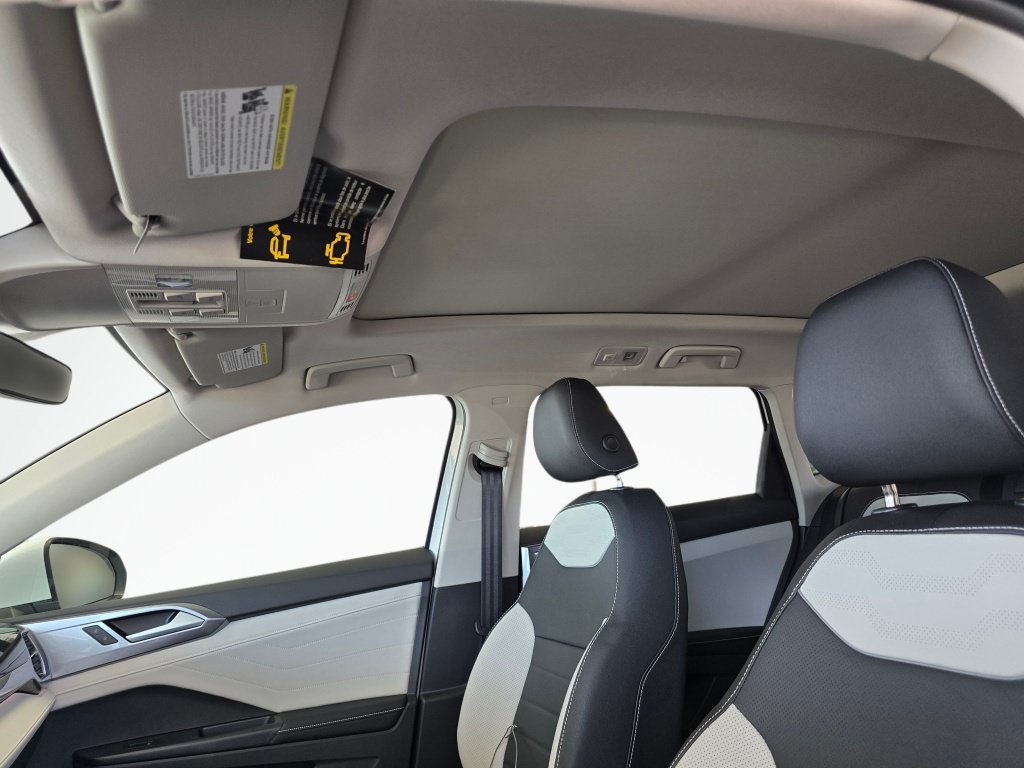 New 2026 Volkswagen Taos SEL AWD/4WD image 20