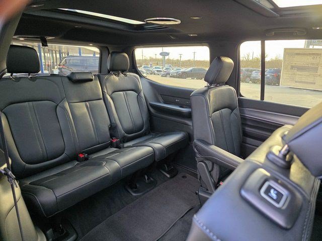 New 2026 Jeep Grand Wagoneer Limited w/ Premium Group II AWD/4WD image 20