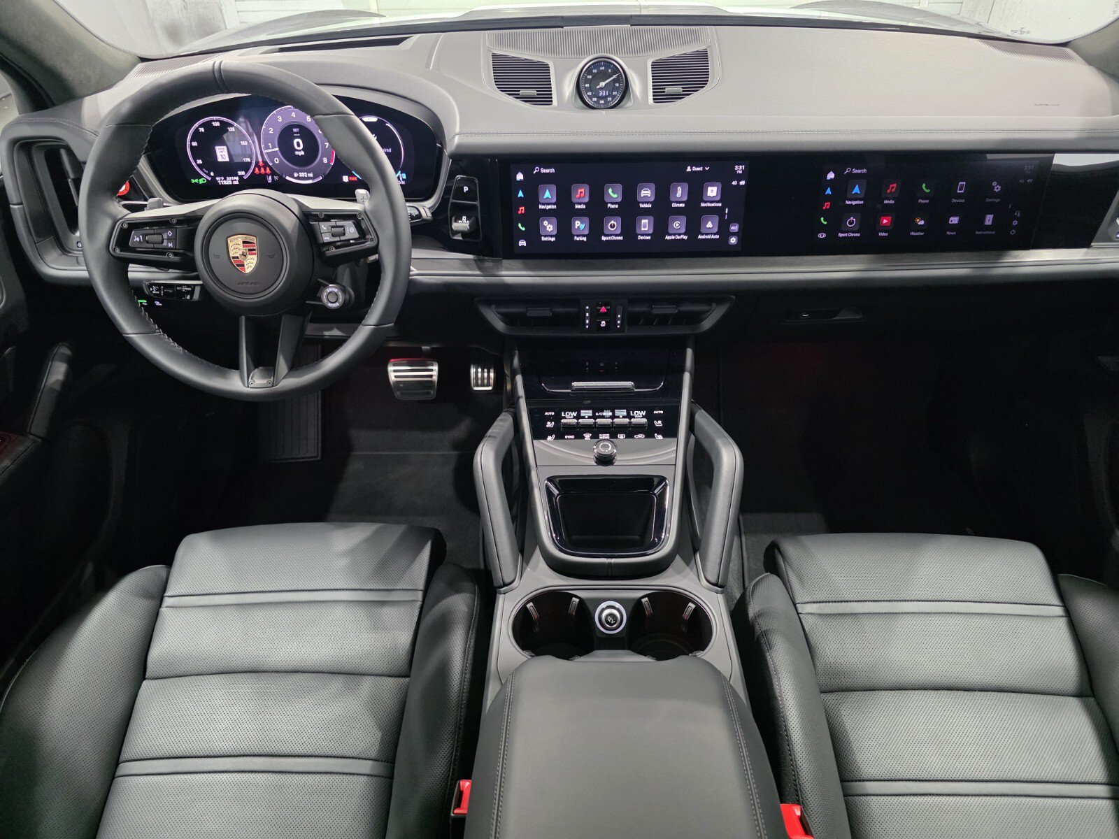 Used 2025 Porsche Cayenne GTS AWD/4WD image 10