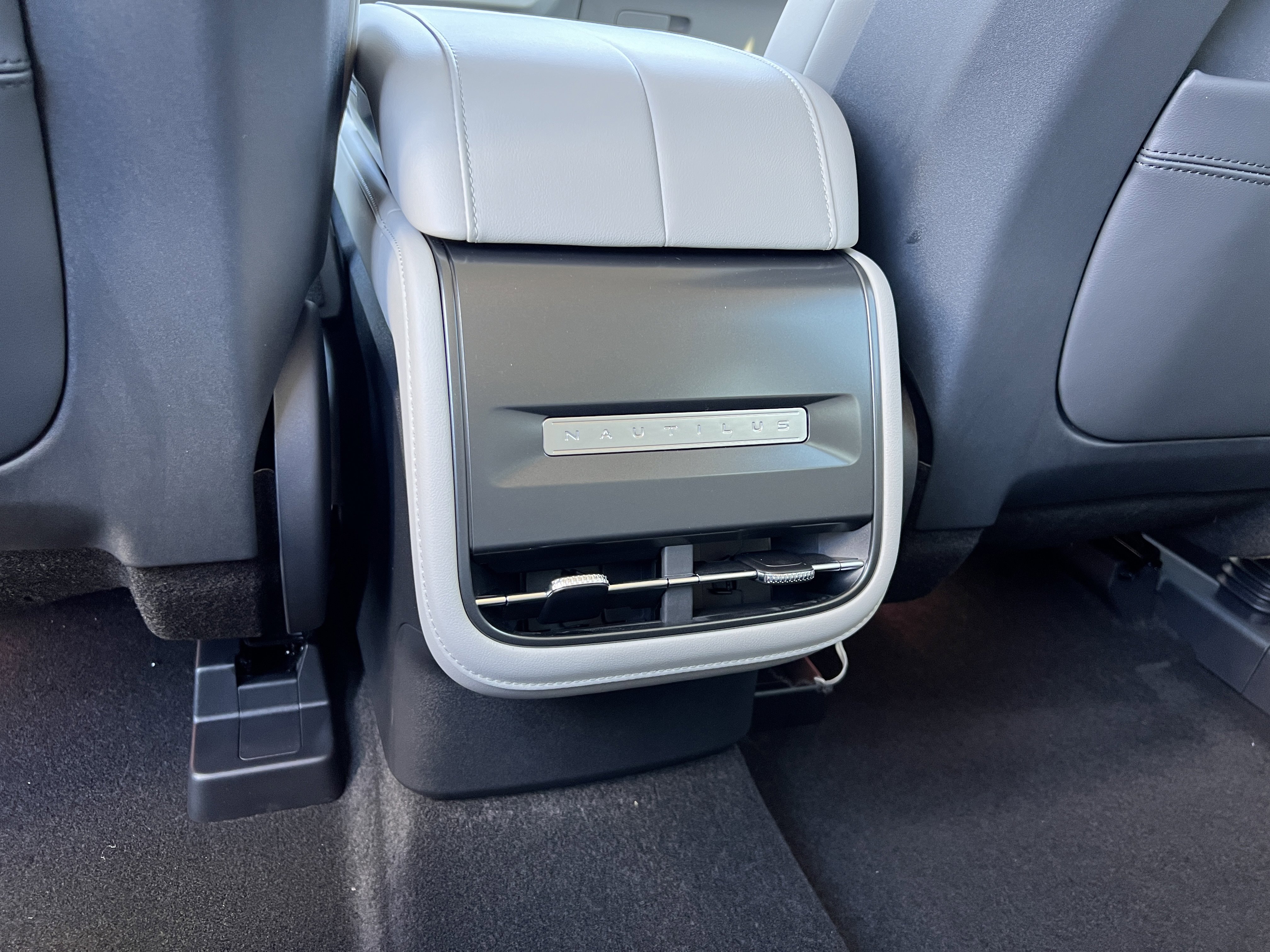 New 2026 Lincoln Nautilus Premier AWD/4WD image 25