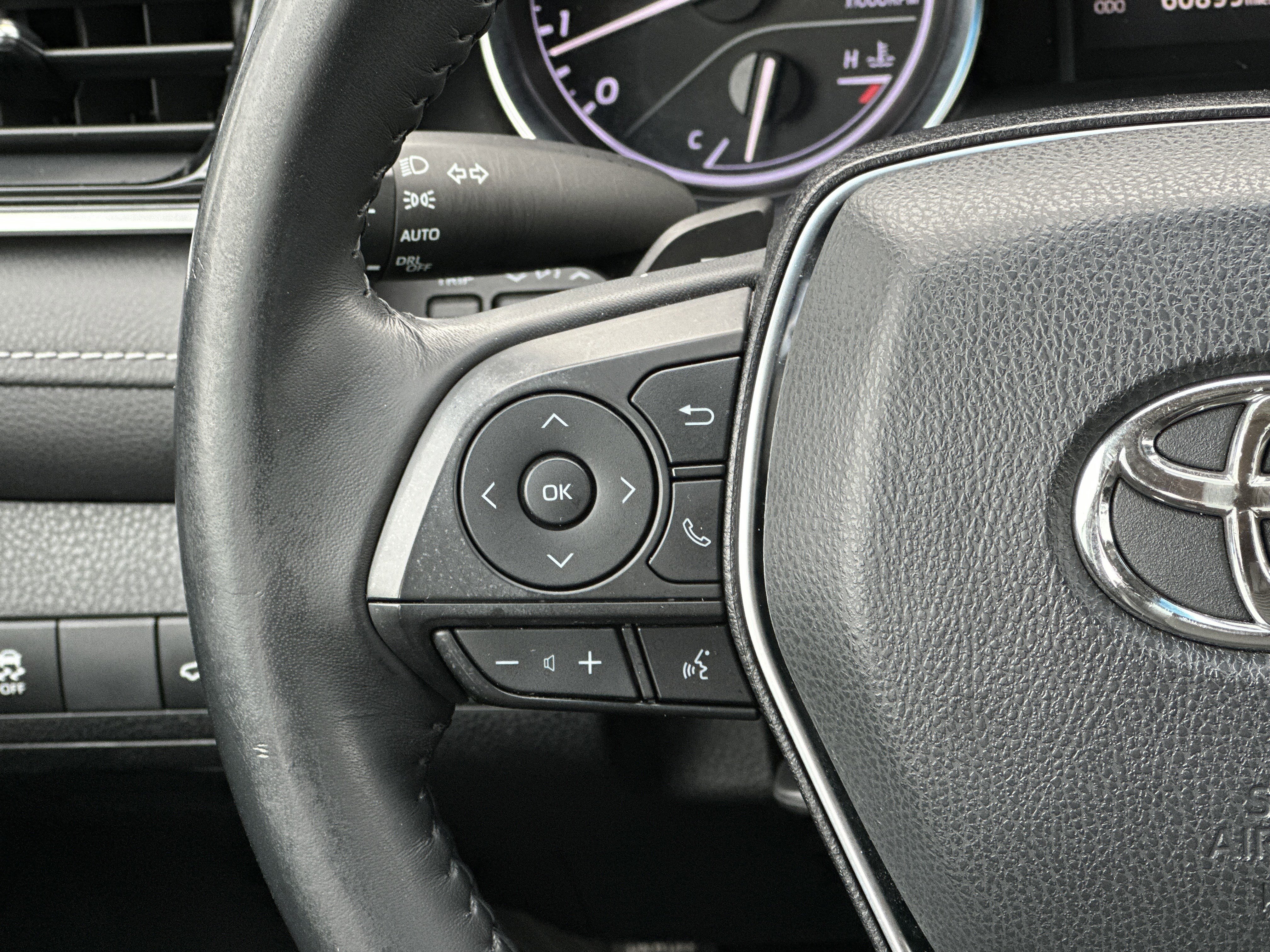 Used 2018 Toyota Camry SE image 24