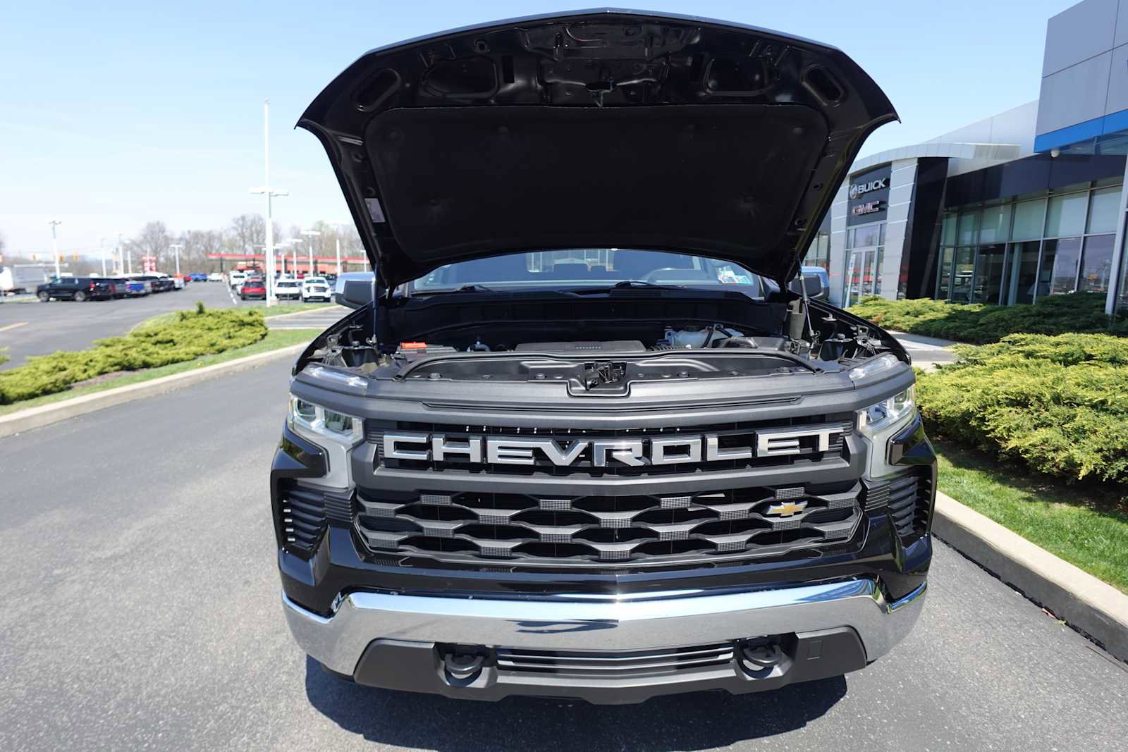 Used 2022 Chevrolet Silverado 1500 LT AWD/4WD image 27