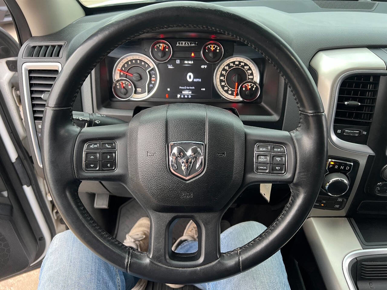 Used 2018 RAM 1500 SLT image 11