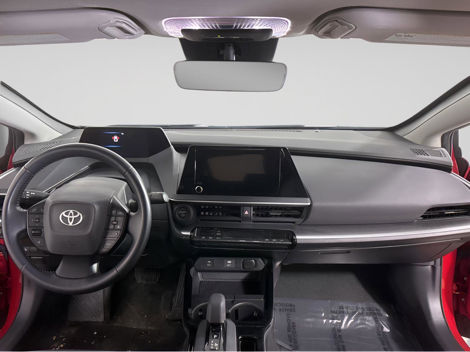Used 2023 Toyota Prius LE image 3