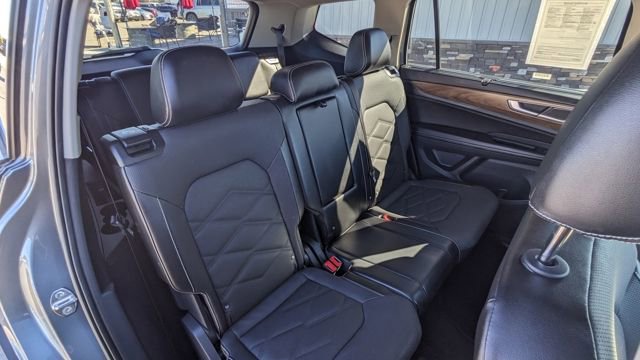 Used 2024 Volkswagen Atlas SE AWD/4WD image 29