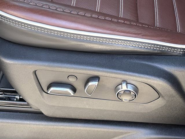 Used 2023 GMC Yukon Denali Ultimate image 23