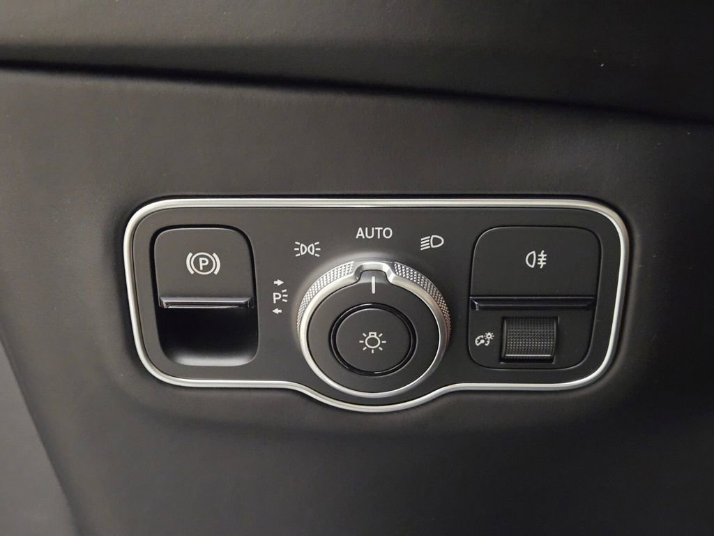 New 2026 Aston Martin DBX S AWD/4WD image 39