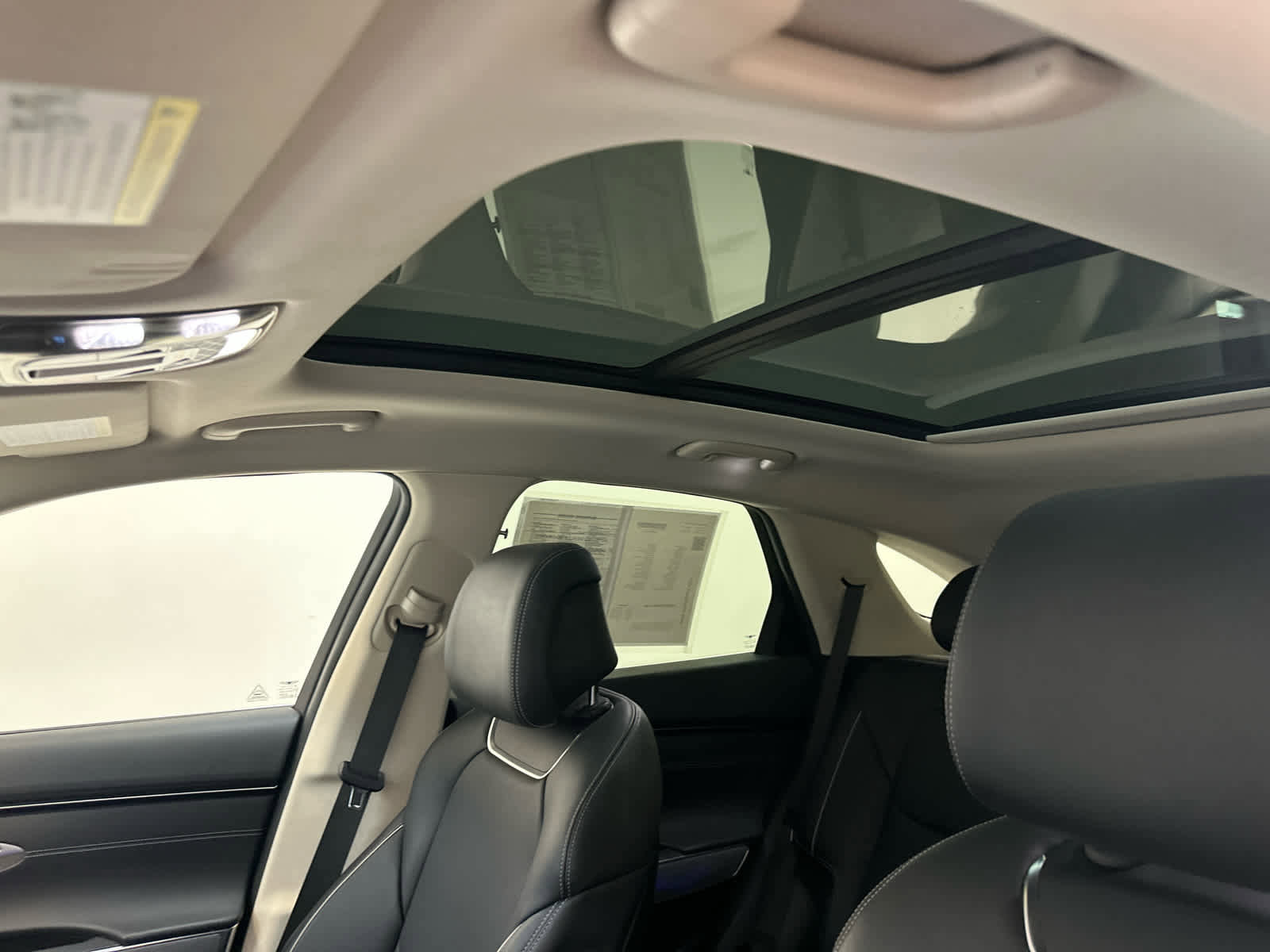 Used 2024 Genesis GV70 2.5T Advanced w/ Advanced Package image 5