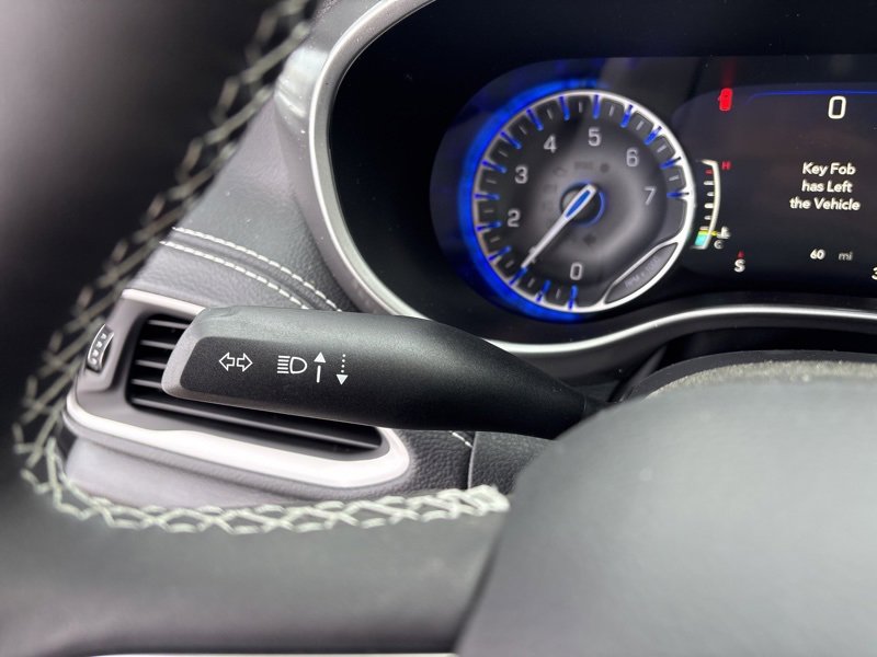 New 2026 Chrysler Pacifica Select image 27