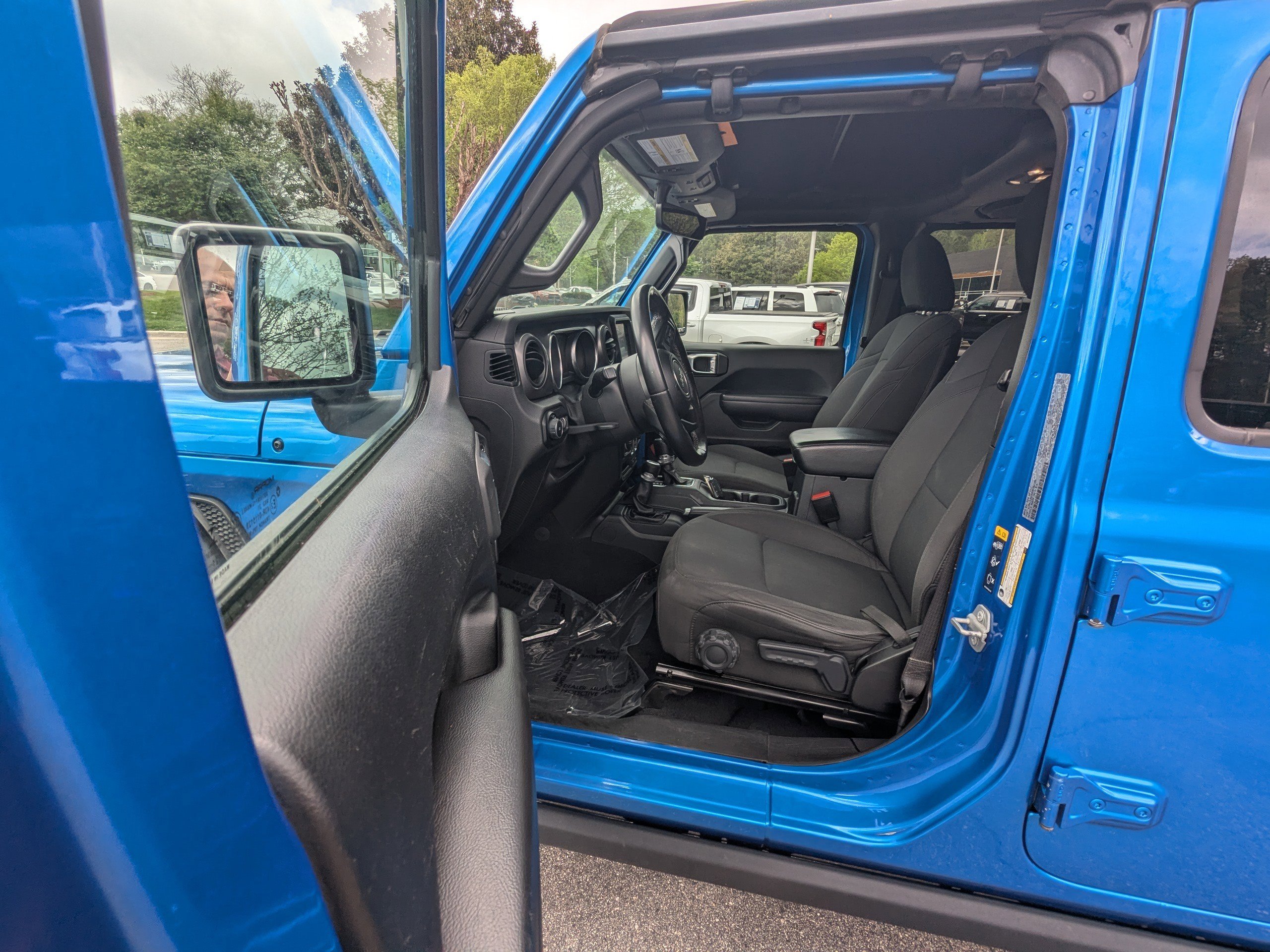 Used 2021 Jeep Wrangler Willys image 9