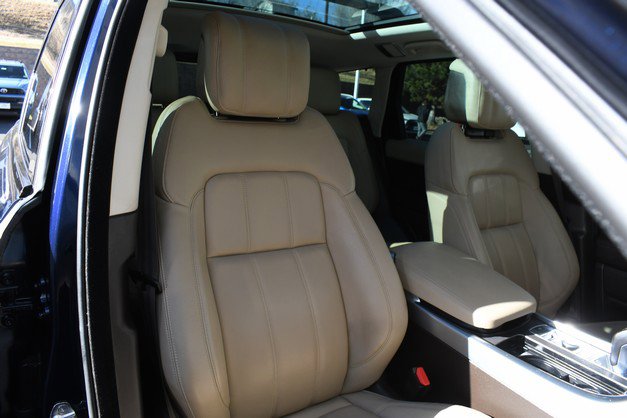 Used 2020 Land Rover Range Rover Sport SE image 27