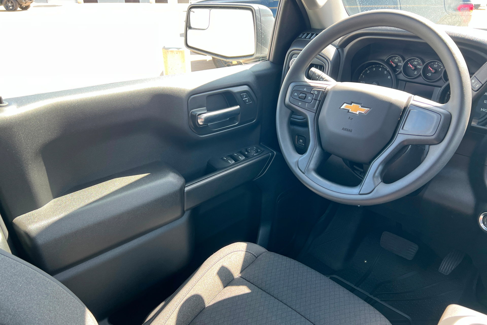 New 2026 Chevrolet Silverado 1500 Custom w/ LPO, Dark Essentials Package AWD/4WD image 12