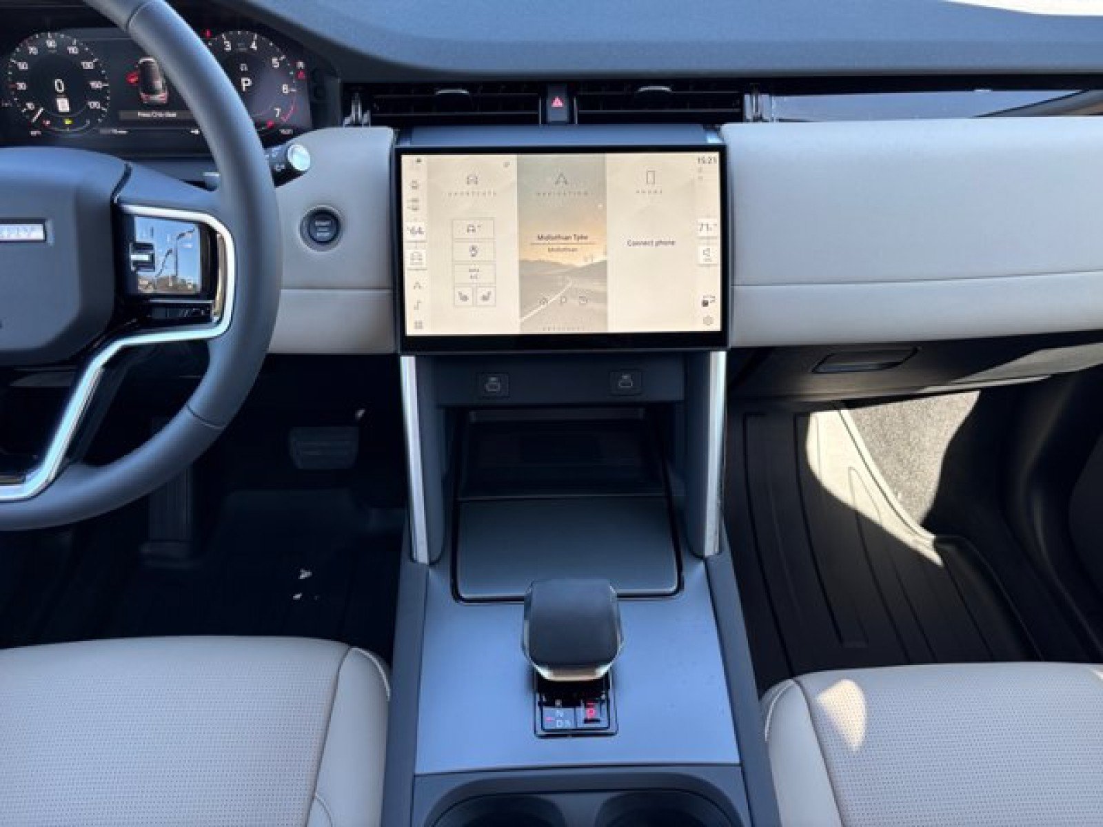 Used 2025 Land Rover Discovery Sport S AWD/4WD image 14