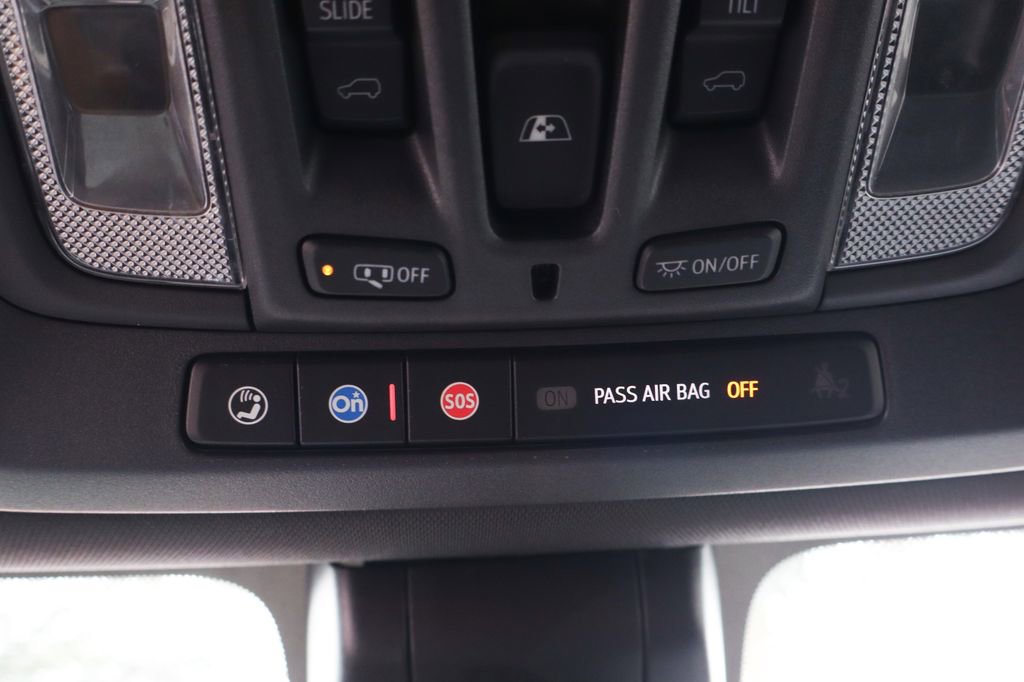 Used 2022 Chevrolet Silverado 3500 High Country w/ Safety Package II AWD/4WD image 32