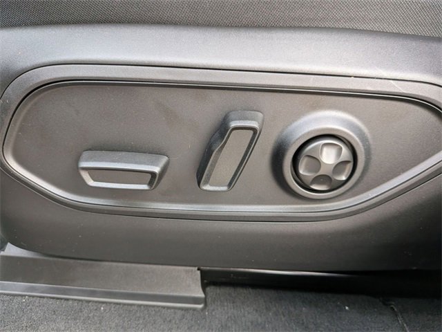 New 2025 Jeep Grand Cherokee Altitude image 15