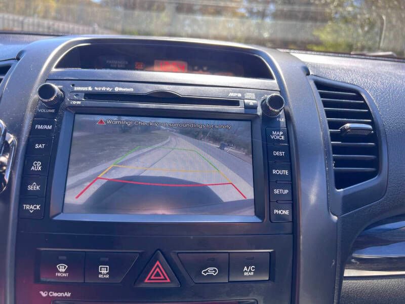 Used 2013 Kia Sorento SX w/ SX Premium Pkg image 18