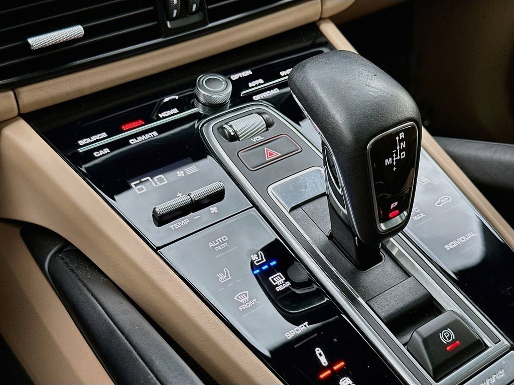Certified 2023 Porsche Cayenne S w/ Premium Package Plus AWD/4WD image 18