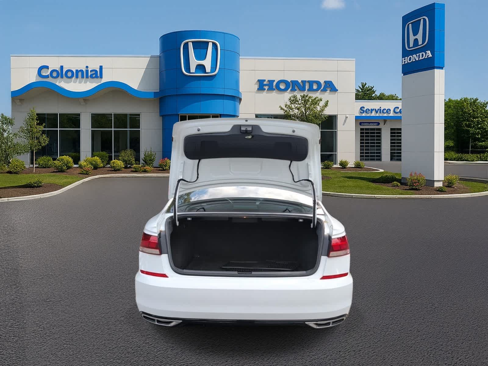 Used 2021 Volkswagen Passat 2.0T R-Line w/ Luggage Net & Mats Package FWD image 34
