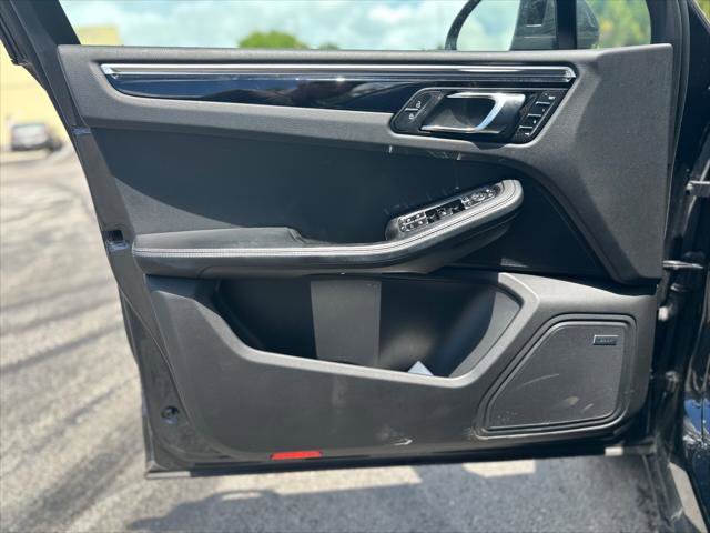 Used 2020 Porsche Macan S image 13