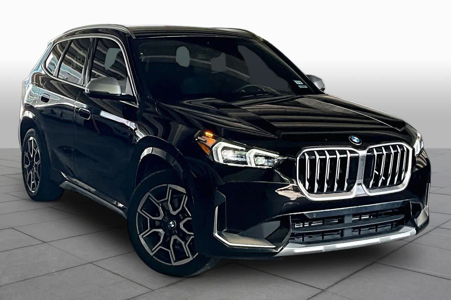Used 2023 BMW X1 xDrive28i w/ Convenience Package AWD/4WD image 2