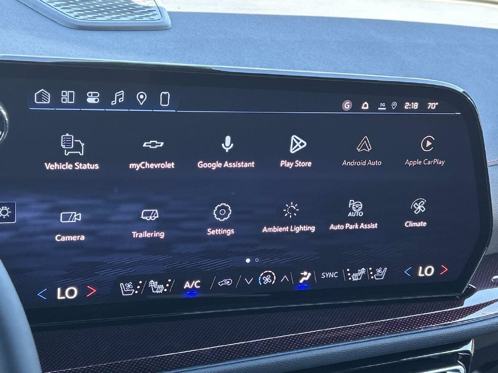 New 2027 Chevrolet Traverse RS w/ LPO, Floor Liner Package FWD image 20