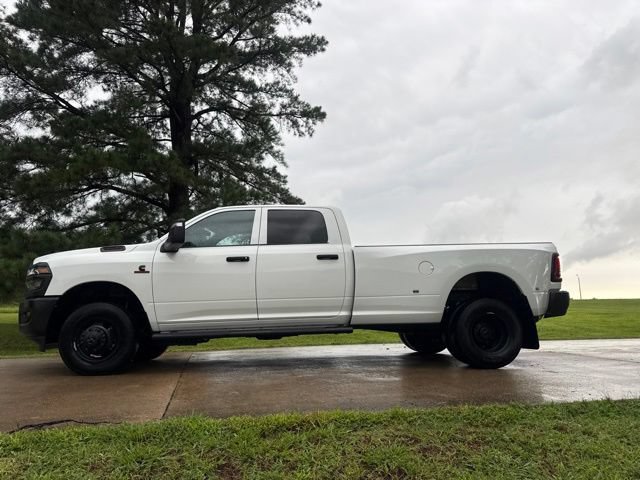 New 2026 RAM 3500 Tradesman AWD/4WD image 38