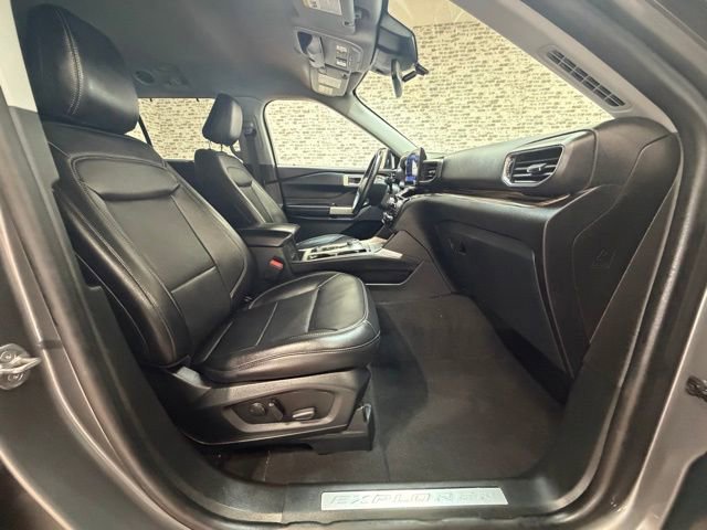 Used 2023 Ford Explorer Limited image 9