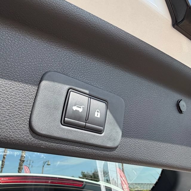 New 2026 Nissan Murano SL AWD/4WD image 9