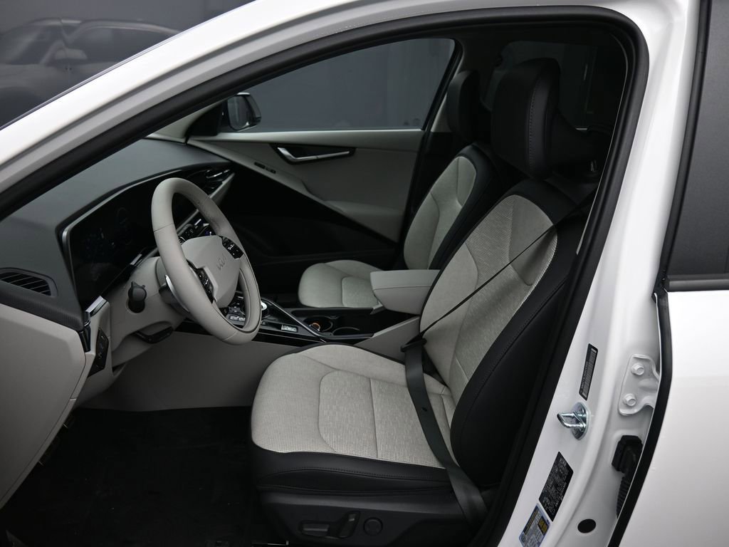 New 2025 Kia Niro Wave w/ Wave Preserve Package image 19
