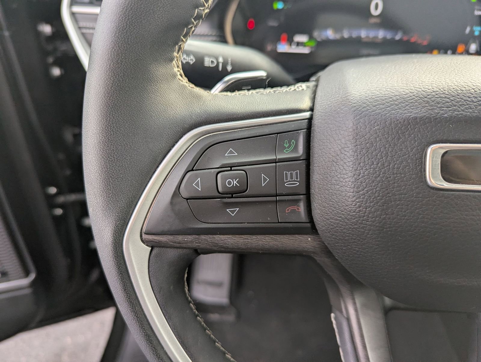 Used 2024 Jeep Grand Cherokee Limited 4xe w/ Trailer Tow Package image 13