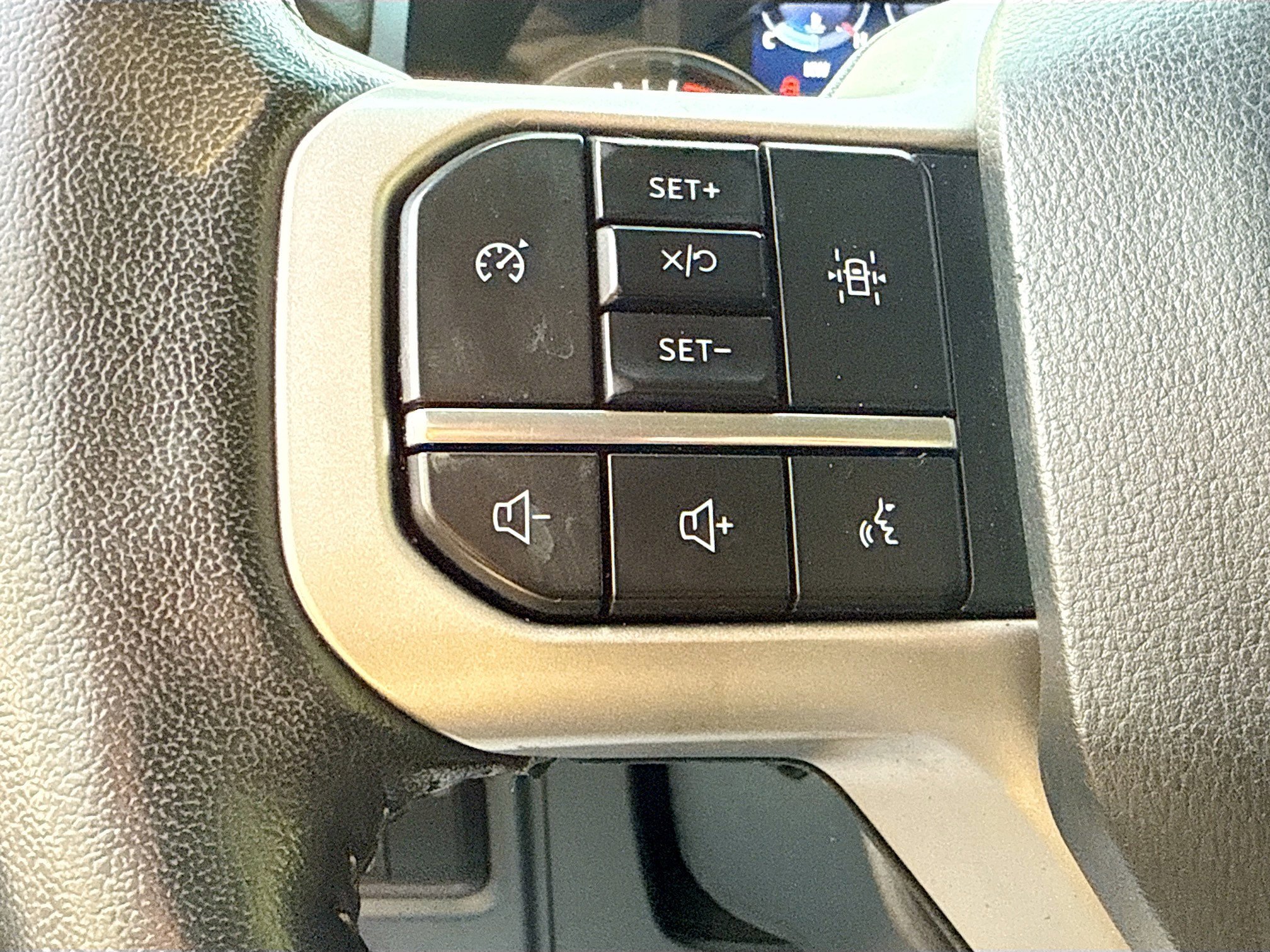 Used 2022 Ford Expedition Max XLT image 36