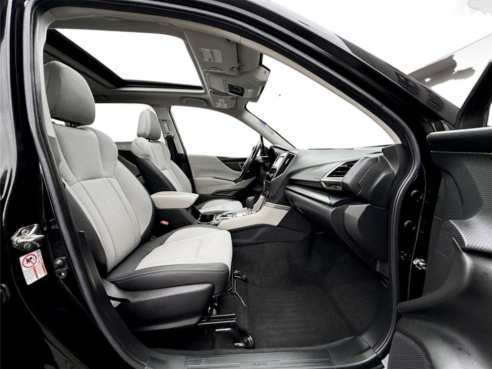 Used 2020 Subaru Forester Premium image 11