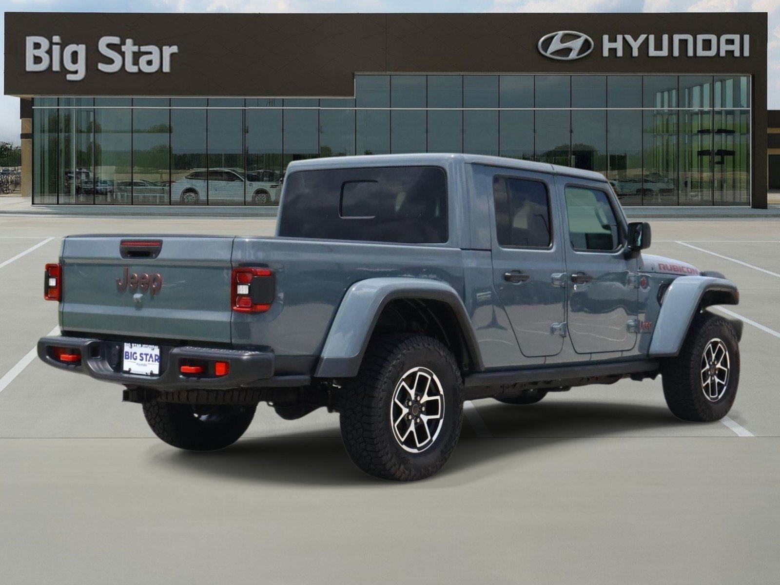 Used 2025 Jeep Gladiator Rubicon w/ Convenience Group AWD/4WD image 4