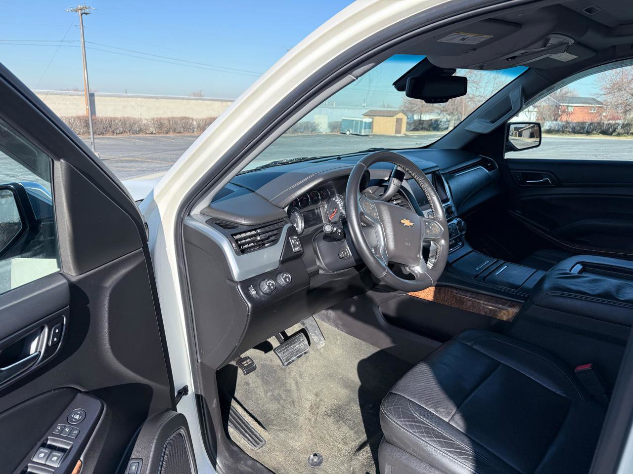 Used 2015 Chevrolet Suburban LTZ image 9