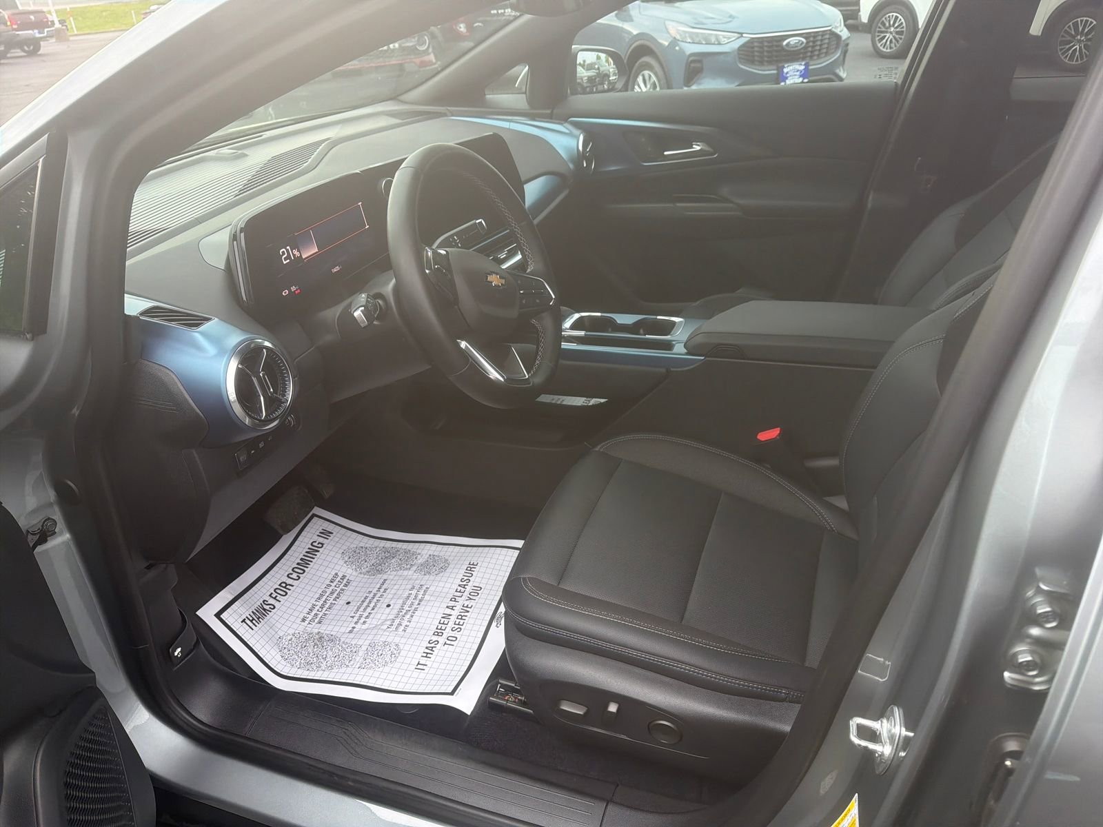 Used 2024 Chevrolet Equinox EV LT w/ LPO, Active Package FWD image 10