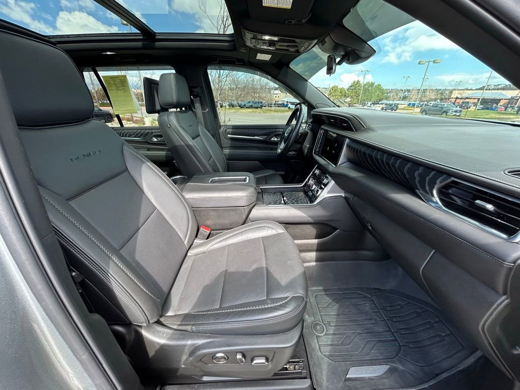 Used 2023 GMC Yukon Denali w/ Denali Reserve Package AWD/4WD image 31