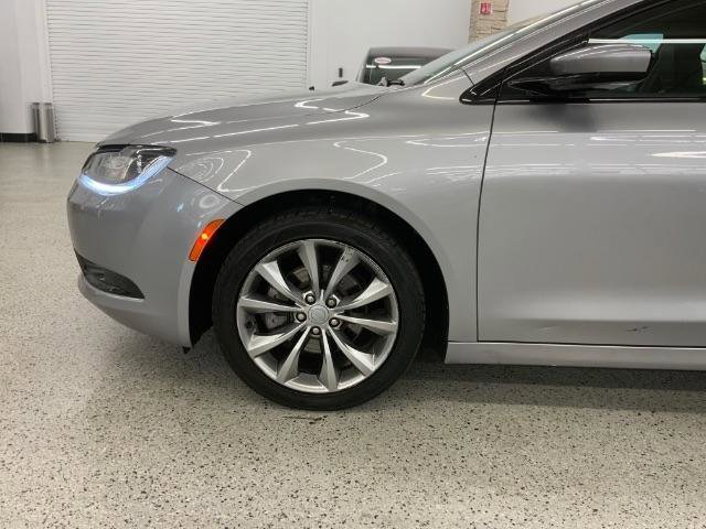 Used 2016 Chrysler 200 S image 33