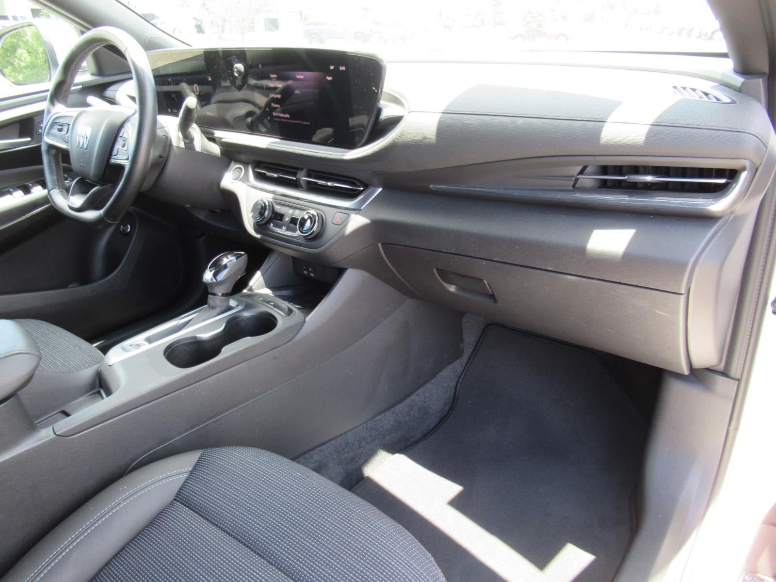 Used 2024 Buick Envista Preferred w/ Convenience I Package FWD image 11