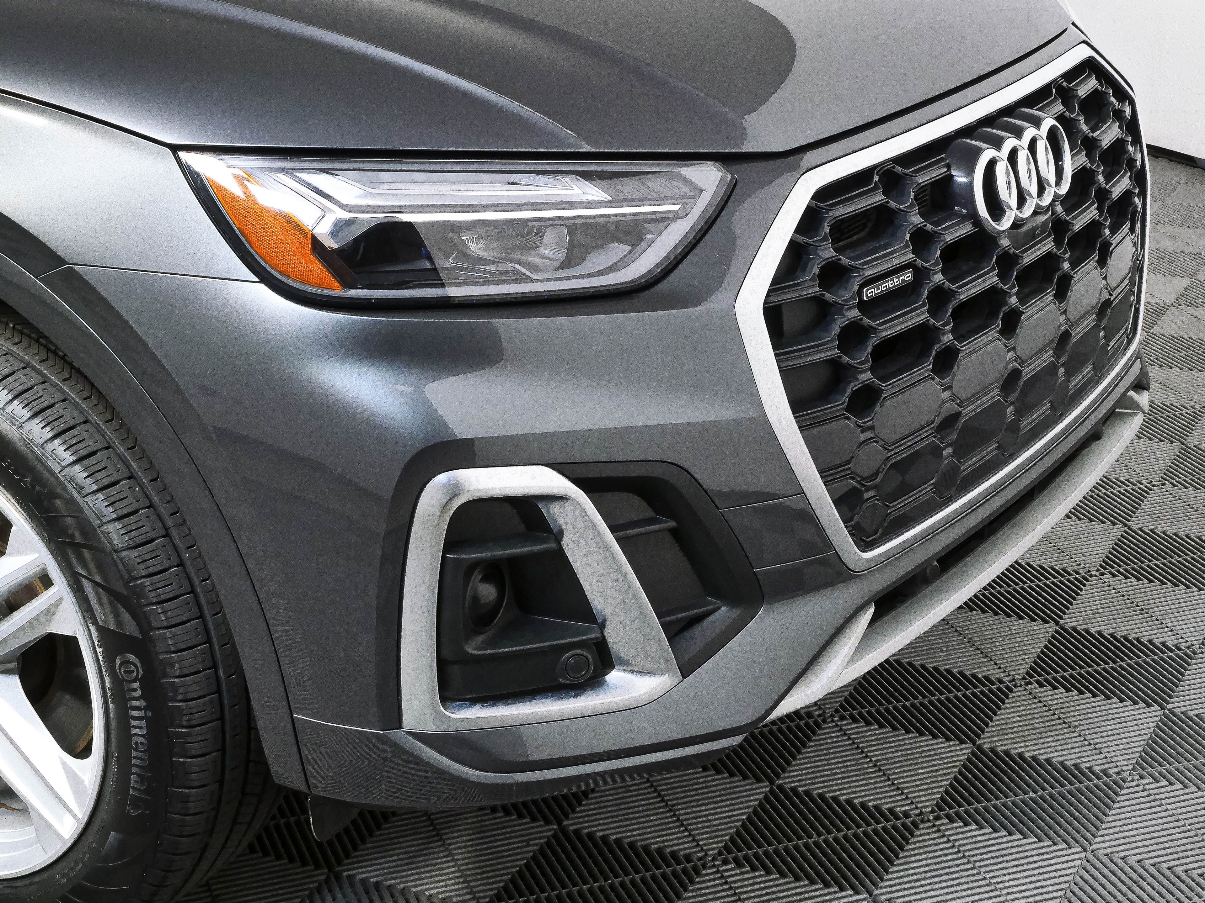 Used 2023 Audi Q5 e Premium Plus w/ Premium Plus Package AWD/4WD image 11