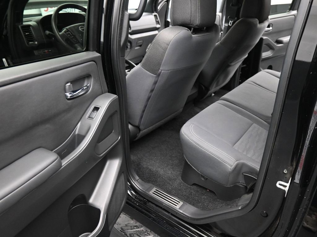 Used 2023 Nissan Frontier SV w/ Midnight Edition Package image 21