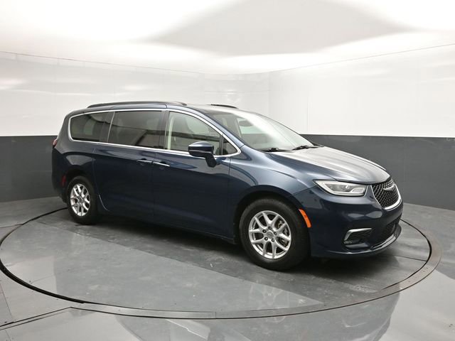 Used 2022 Chrysler Pacifica Touring-L image 17