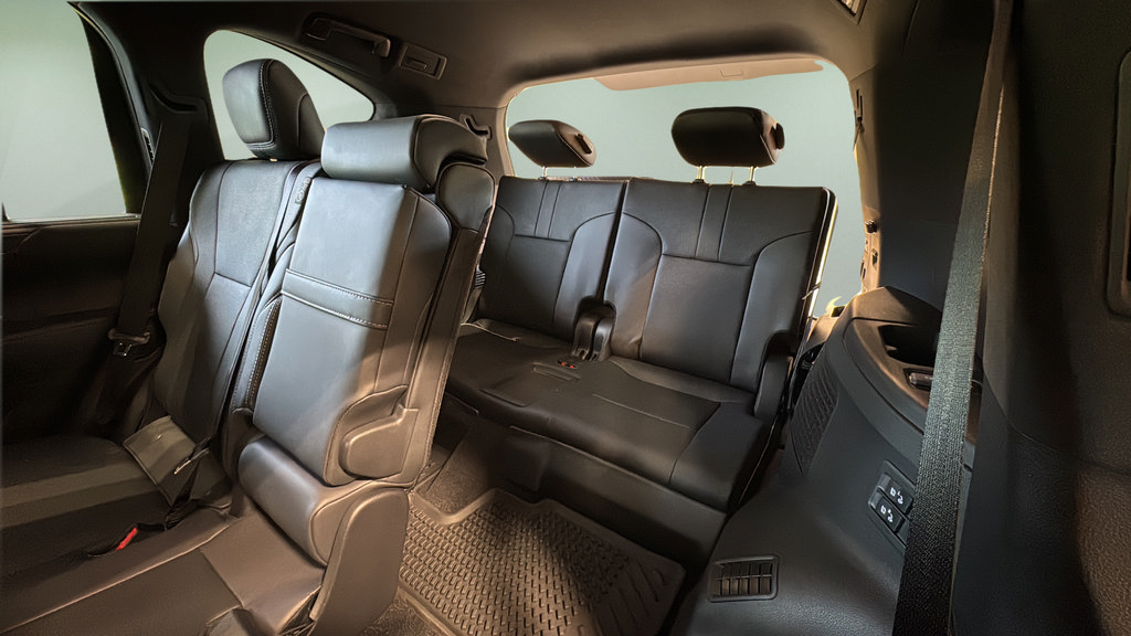 New 2026 Lexus LX 700h Luxury AWD/4WD image 17