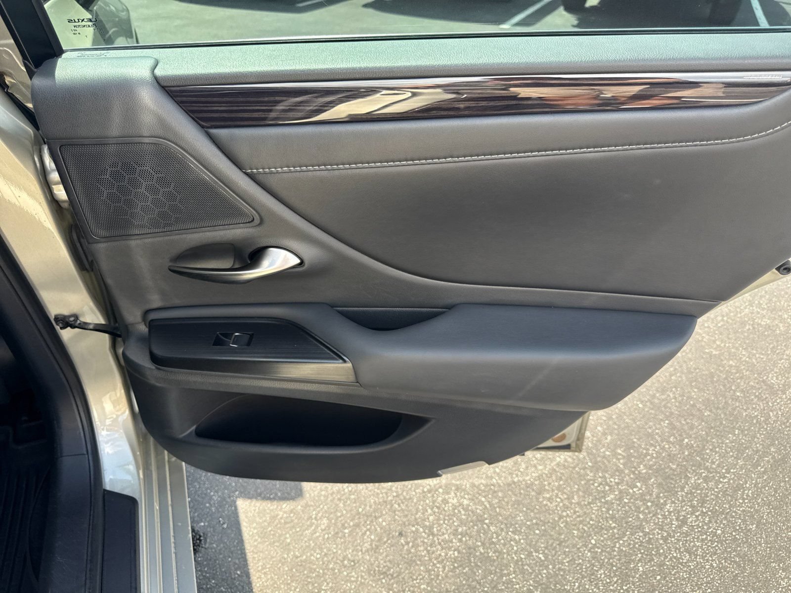 Used 2021 Lexus ES 300h w/ Premium Package FWD image 26